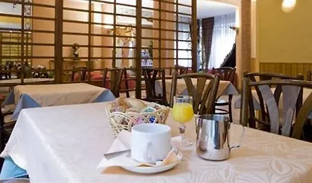 Villiers Hotell 2*